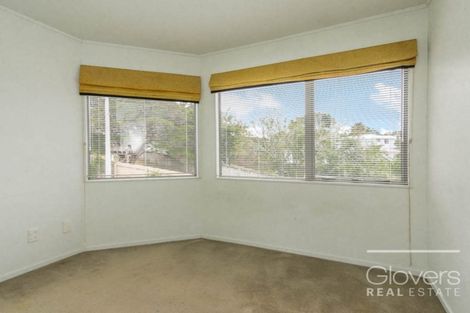 Photo of property in 39 Buscomb Avenue, Henderson, Auckland, 0610