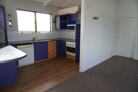 Photo of property in 2 Barnard Place, Manurewa East, Auckland, 2102