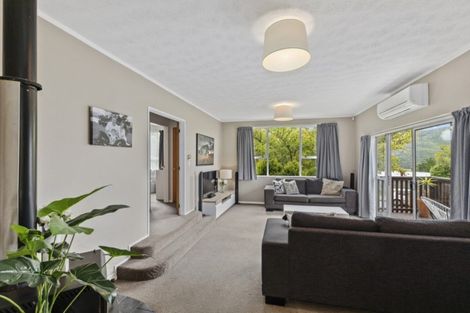 Photo of property in 28 Clapham Grove, Stokes Valley, Lower Hutt, 5019