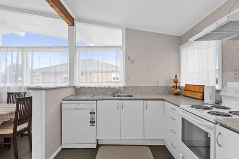 Photo of property in 5 Hatton Road, Orewa, 0931