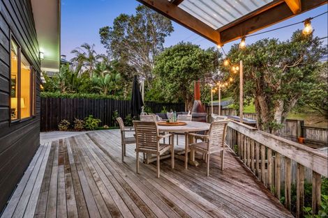 Photo of property in 34 Grand View Road, Leigh, 0985