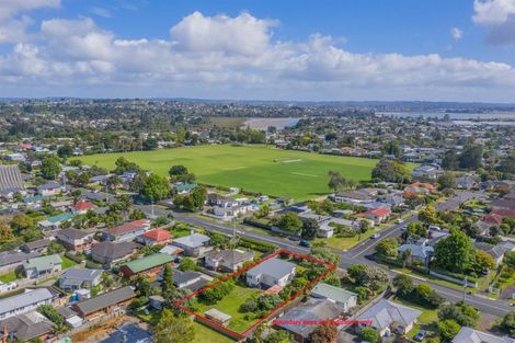 Photo of property in 72 Taikata Road, Te Atatu Peninsula, Auckland, 0610