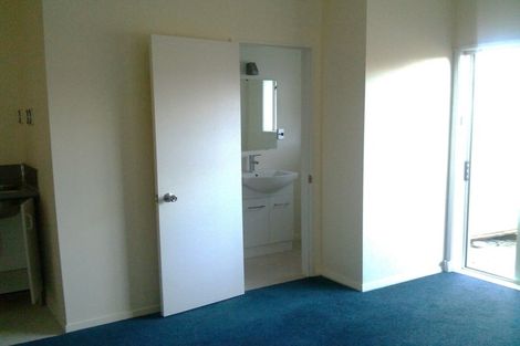 Photo of property in 8 Kentville Place, Somerville, Auckland, 2014
