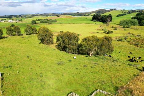 Photo of property in 9 Neill Road, Tokanui, 9884