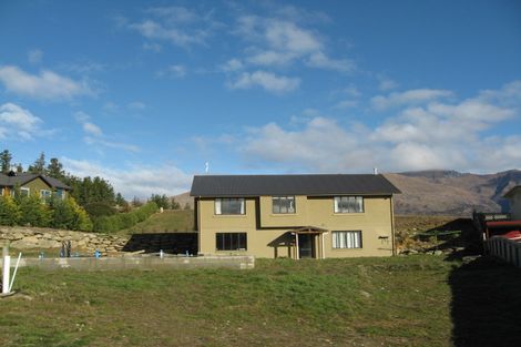 Photo of property in 10 Matrica Court, Wanaka, 9305