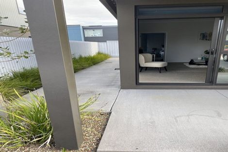 Photo of property in 17 Tuatua Road, Hobsonville, Auckland, 0616