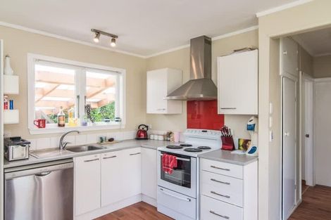 Photo of property in 34 Linwood Drive, Paraparaumu, 5032