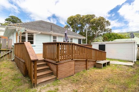 Photo of property in 9 Kowhai Street, Tawa, Wellington, 5028