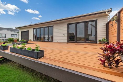 Photo of property in 320 Papamoa Beach Road, Papamoa Beach, Papamoa, 3118