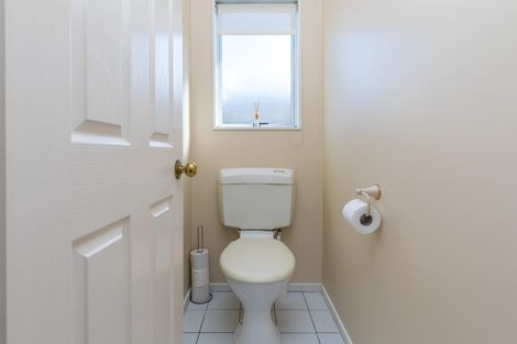 Photo of property in 2/56 Kiwi Esplanade, Mangere Bridge, Auckland, 2022