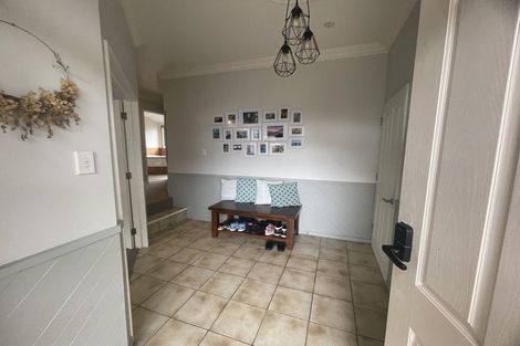 Photo of property in 4 Guernsey Place, Grandview Heights, Hamilton, 3200