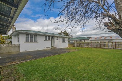 Photo of property in 5 Dittmer Drive, Awapuni, Palmerston North, 4412
