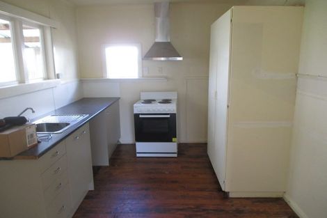 Photo of property in 27 Marine Parade South, Foxton Beach, Foxton, 4815