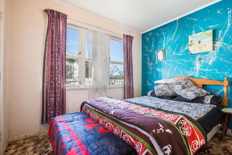 Photo of property in 79 Driver Crescent, Cannons Creek, Porirua, 5024