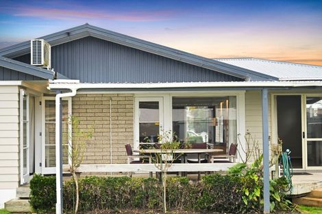 Photo of property in 69 Resthill Crescent, Glenview, Hamilton, 3206