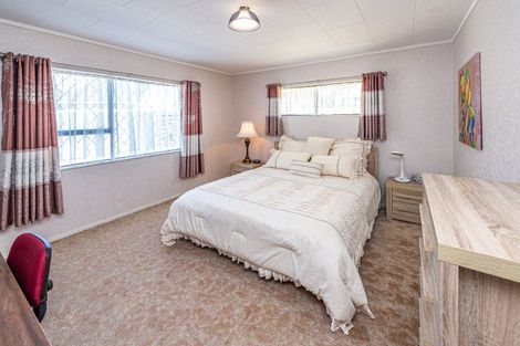 Photo of property in 12 Akepiro Place, Tawhero, Whanganui, 4501