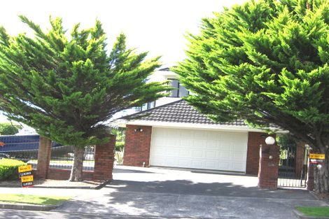 Photo of property in 20 Simmental Crescent, Somerville, Auckland, 2014