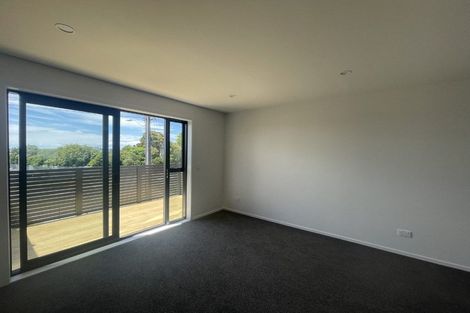 Photo of property in 1/504 Don Buck Road, Massey, Auckland, 0614