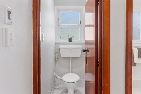 Photo of property in 18 Auburn Avenue, Upper Riccarton, Christchurch, 8041