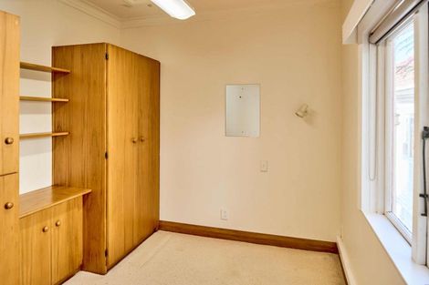 Photo of property in 3 Waiteata Road, Kelburn, Wellington, 6012