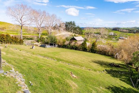 Photo of property in 956 Oneriri Road, Kaiwaka, 0573