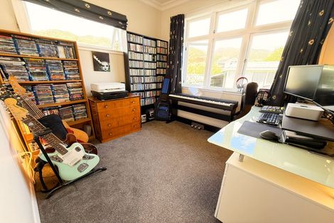 Photo of property in 4 Norton Park Avenue, Fairfield, Lower Hutt, 5011