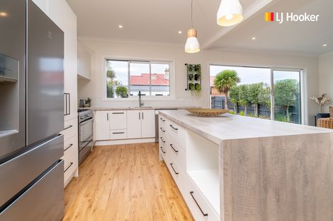 Photo of property in 65 Hargest Crescent, Saint Kilda, Dunedin, 9012