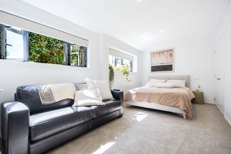 Photo of property in 5a Clifton Road, Browns Bay, Auckland, 0630