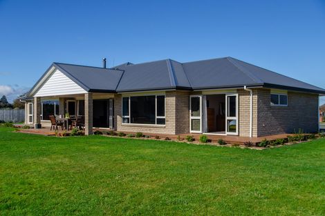 Photo of property in 1 Mill Grove, Carterton, 5713