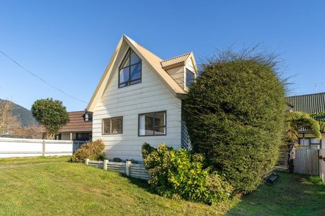 Photo of property in 4a Beach Road, Waikawa, Picton, 7220