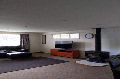Photo of property in 293 Boord Crescent, Kumeu, 0891