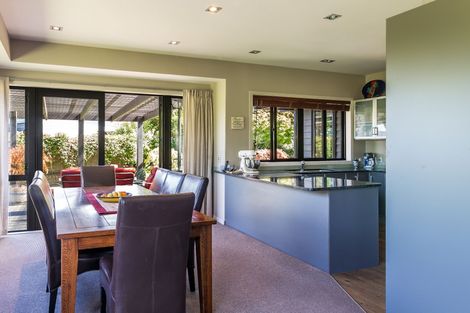 Photo of property in 2 Flaxen Way, Kinloch, Taupo, 3377