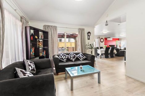 Photo of property in 9 Bickleigh Grove, New Lynn, Auckland, 0600