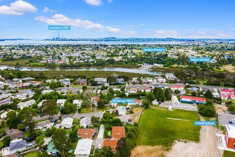 Photo of property in 20 Reinga Place, Massey, Auckland, 0614