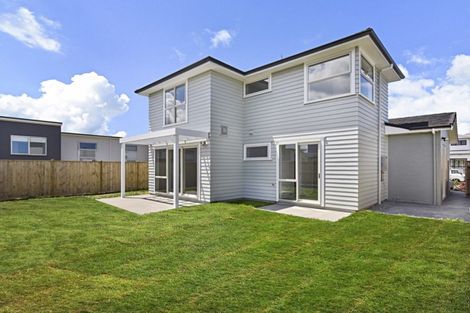 Photo of property in 14 Couldrey Crescent, Red Beach, 0932