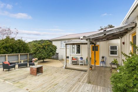 Photo of property in 99 Amohia Street, Paraparaumu, 5032