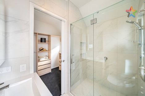 Photo of property in 9 Bayly Road, Moturoa, New Plymouth, 4310