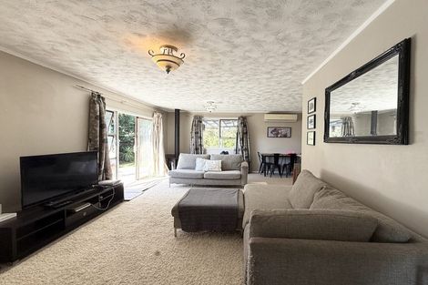 Photo of property in 31 Preston Avenue, Henderson, Auckland, 0610