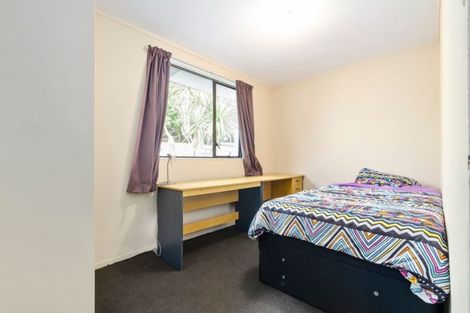 Photo of property in 1/71 Redcrest Avenue, Red Hill, Papakura, 2110