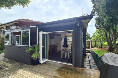 Photo of property in 20 Fairway Avenue, Mount Maunganui, 3116