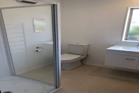 Photo of property in 2/2 East Coast Road, Milford, Auckland, 0620