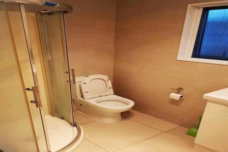 Photo of property in 30 Mander Place, Bucklands Beach, Auckland, 2012