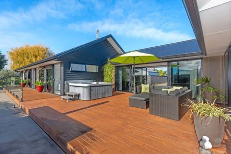 Photo of property in 137 Potae Avenue, Riverdale, Gisborne, 4010