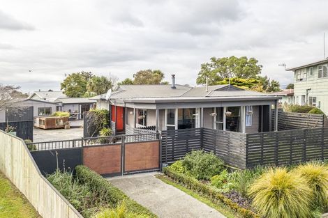 Photo of property in 21 Amberley Avenue, Westbrook, Palmerston North, 4412