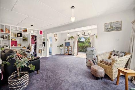 Photo of property in 12 Grierson Avenue, Amberley, 7481