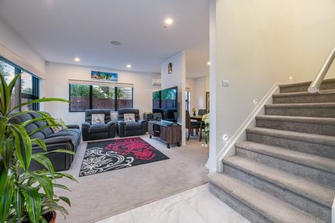 Photo of property in 5a Woodside Road, Massey, Auckland, 0614