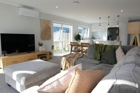 Photo of property in 36 Koru Loop, Paraparaumu, 5032