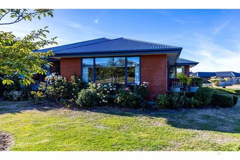 Photo of property in 1 Eric Batchelor Place, Waimate, 7924