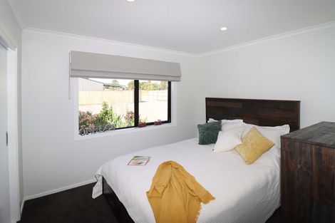 Photo of property in 13 Madison Street, Carterton, 5713