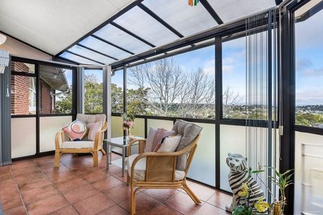 Photo of property in 20 Valley View Road, Glenfield, Auckland, 0629